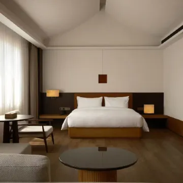 Ninghai Qiantongguzhen Immersing Hotel