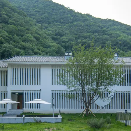 Yinju Xiangli Zuoshouxiang Homestay