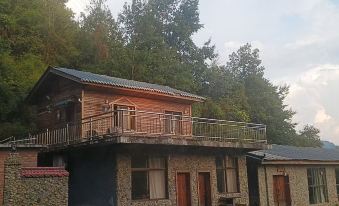 Yangwo Courtyard Homestay