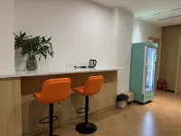 暮色輕語青旅（美的廣場店） - 青年旅館