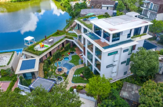 頤和·湖畔院子