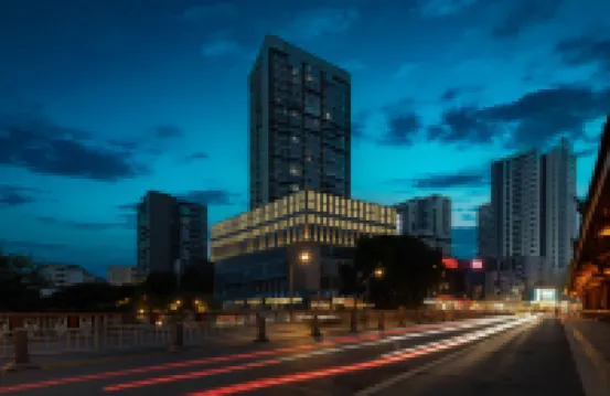 景漫ホテル 雅安 沿江公園周辺のホテル