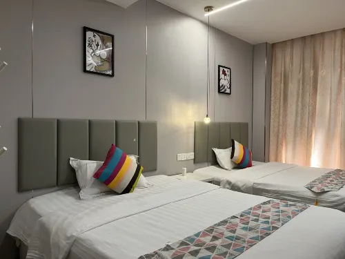 Yichang Yangyang Inn - 인 (Inns)