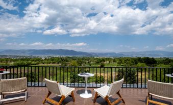 Mugu Hidden Luxury · Escape the Mundane · Boutique Retreat (South Gate of Dali Ancient City)