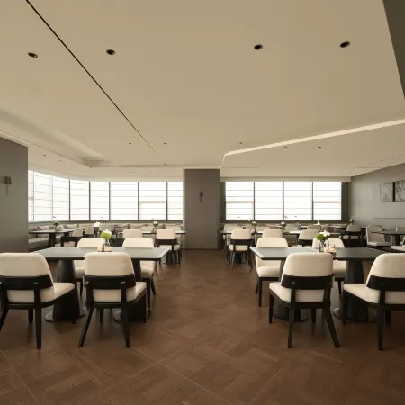 Atour Hotel Shijiazhuang Railway Station East Square