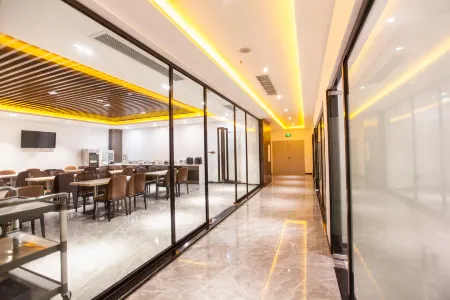 ChonPines  Hotel Отели рядом с достопримечательностью «Taiyi Statue of God»