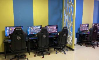 Seven E-sports Apartment (Foshan Lecong)