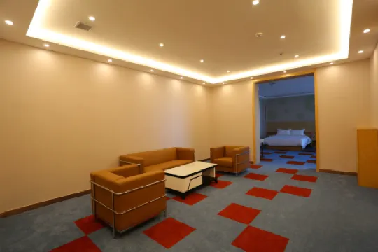 GreenTree Inn (Hunchun Kouan Road Old Passenger Terminal) Отели рядом с достопримечательностью «Oushi Street»