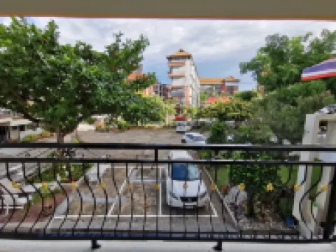 Subhamitra Hotel Hua Hin Hotels near Wat Hua Hin