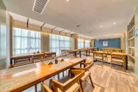 Newman City Hotel (Huzhou Yishang Street)