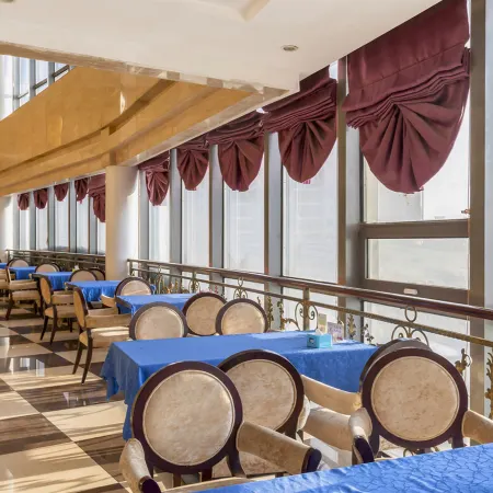 Honghao Holiday Hotel