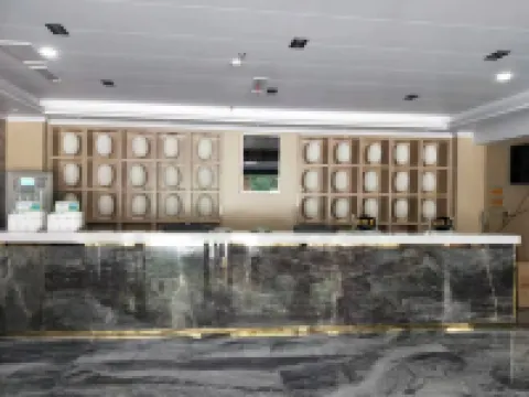 Yangquan Hotel Puglioji Mountain