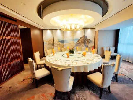 Jinlin International Hotel Отели в г. Луси