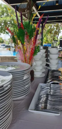 Conbrio Resort & Sport Club Отели рядом с достопримечательностью «Wat Rong Saeng»