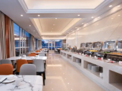 Vienna Hotel (Gaozhou Chengdong Passenger Station) Hotels in Gaozhou