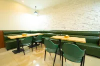 The quartet hotel - breakfast