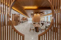 Zhaojun Mountain Villa (Xingshan High-speed Railway Station)