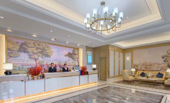 Vienna Hotel (pailou Road, Xinghua City Center)