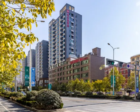 Ibis Hotel (Longnan Railway Station) Hotels in Longnan