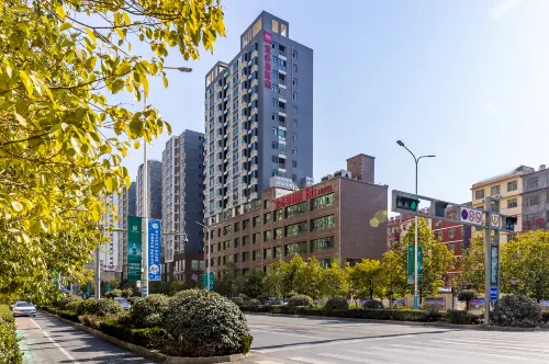 Ibis hotel(Longnan railway station store)