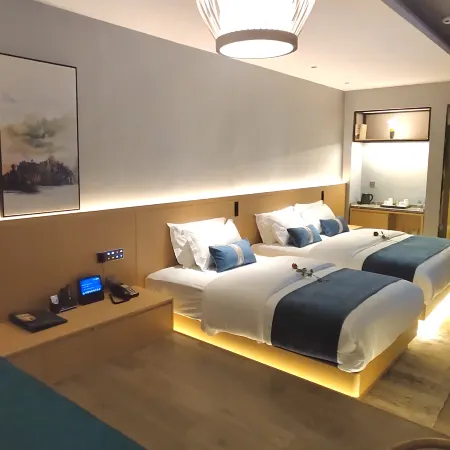 Shiping Yuanhe Holiday Hotel