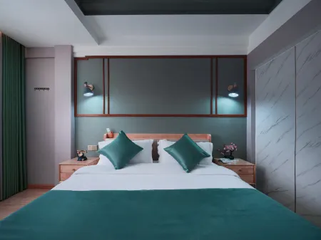 Chenyue Hotel (Chengdu Southwest University of Finance and Economics Subway Station) Отели рядом с достопримечательностью «Сычуаньский Университет педагогического Экспериментального Иностранного Языка (Западный Ка»