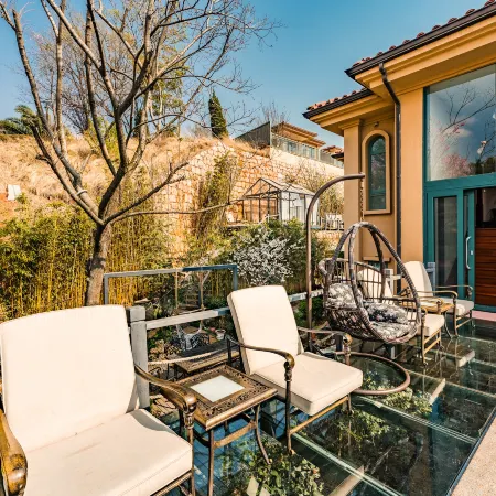 Lake of Fuxian Bicheng B&B (Chengjiang Sun Mountain Branch)