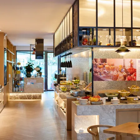Mehood Theater Hotel (Shenzhen Luohu Dongmen Grand Theater Wanda Plaza Branch) Отели рядом с достопримечательностью «Торговый центр МиксС»