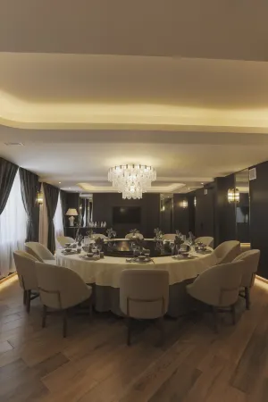 Harbin Dongqing Business Hotel Отели рядом с достопримечательностью «Harbin Railway Vocational and Technical College»