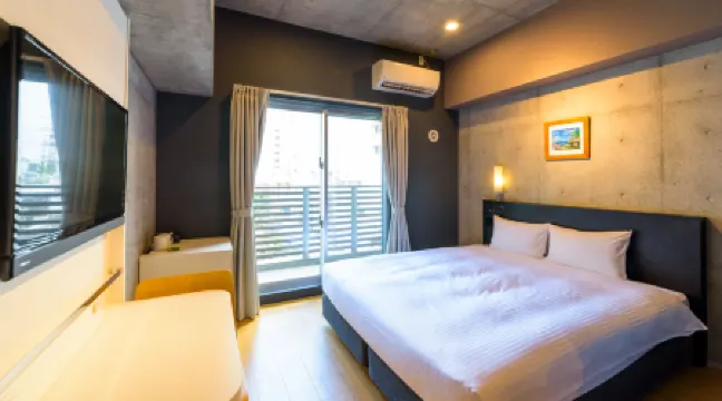 นาฮะ-เวสต์ อินน์