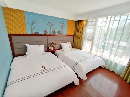 Xianweizhuang Theme Hotel