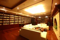 Zhenglan Banner Shangdu Lake Luxury Wilderness Hotel Hotels in Zhenglan-Banner