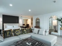 R1 Nimman Hotel Chiangmai Hotels near Galae Restaurant