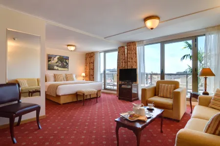 Titania Hotel