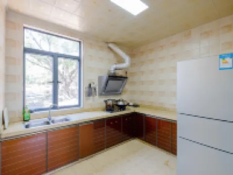 Pomegranate Huashan Hot Spring Villa