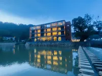 Fulong Manor