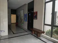 Wuchuan Dolphin Scenic Apartment