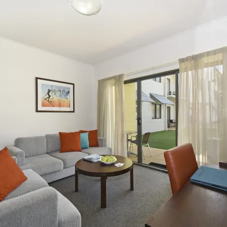 Metro Advance Apartments & Hotel