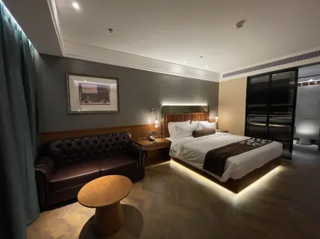 James Joyce Coffetel Hotel (Shijiazhuang Xueyuan Road Muxili Shopping Park) Отели рядом с достопримечательностью «Hebei Vocational and Technical College of Chemical Engineering and Medicine»