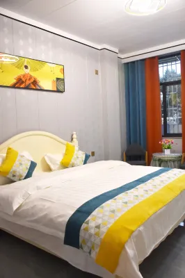 Guangyuan Hongfu Inn Hotels in GuangYuan Railway Station