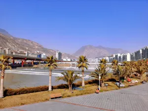 진두 호텔 룽난