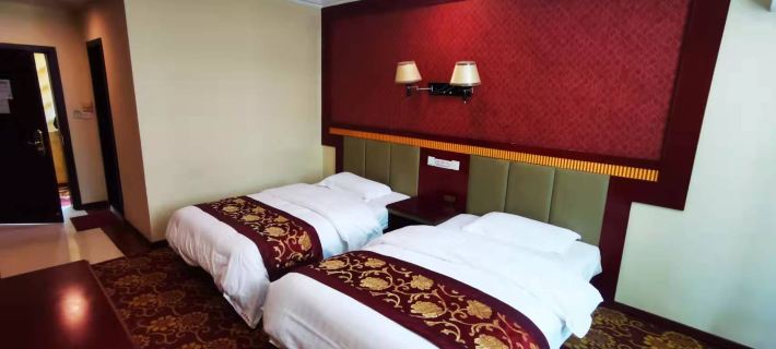 Nanjiang Senmao Business Hotel Hotel a Nanjiang