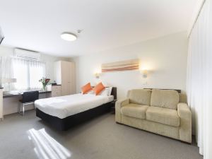 Ibis Styles Canberra Tall Trees