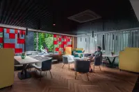 Pu'er SANMON Hotel (Yuecheng Shiguangli Shopping Park Shop) - bar
