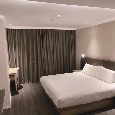 HanTing Hotel (Longkou Zhenhua Commercial Building)