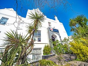 The Sherwood Palm Hotel, Torquay Beach