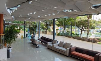Cambu Shengshui Hotel Fuxian Lake