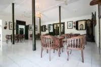 RedDoorz Plus Near Alun Alun Selatan 2 Hotels in Kecamatan Mantrijeron