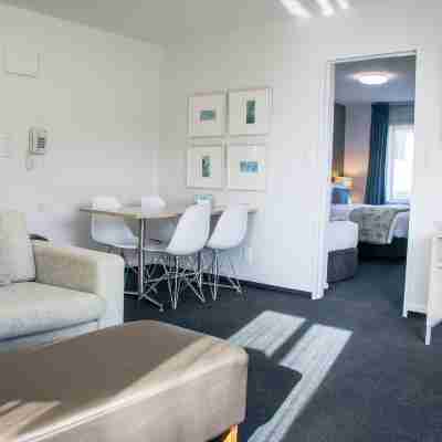 Radfords on the Lake Rooms