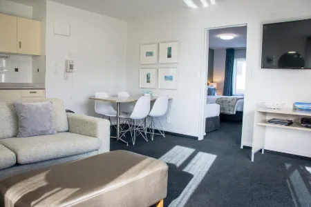 Radfords on the Lake